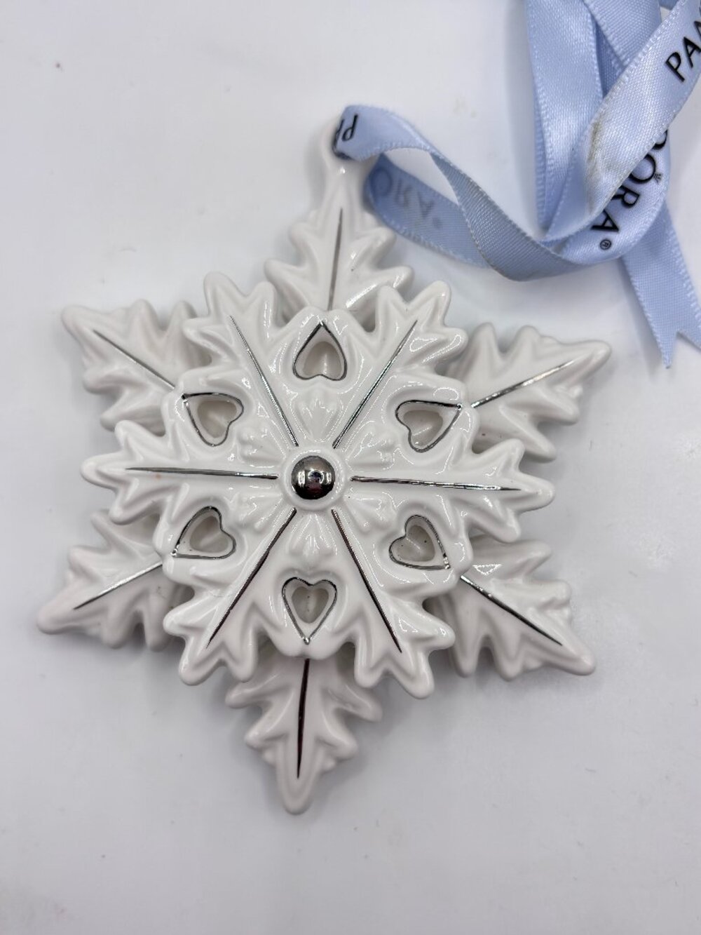 Pandora Porcelain White Snowflake Christmas Ornament 2015 Limited Edition Strung